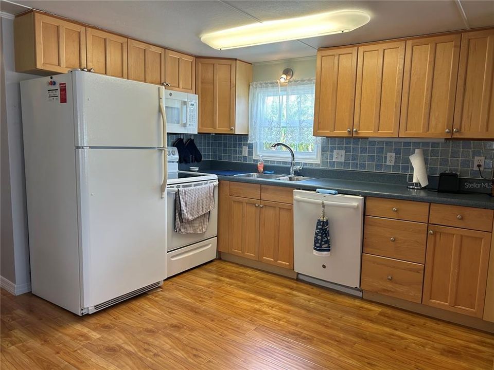 En Venta: $175,000 (2 camas, 2 baños, 915 Pies cuadrados)