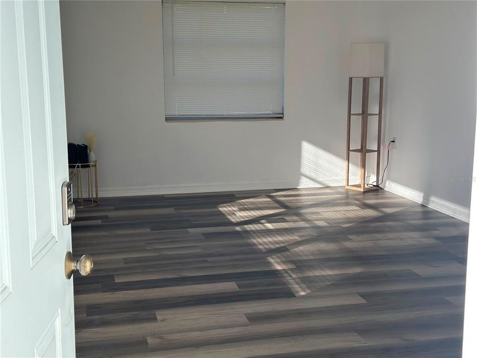 For Rent: $1,500 (2 beds, 1 baths, 853 Square Feet)