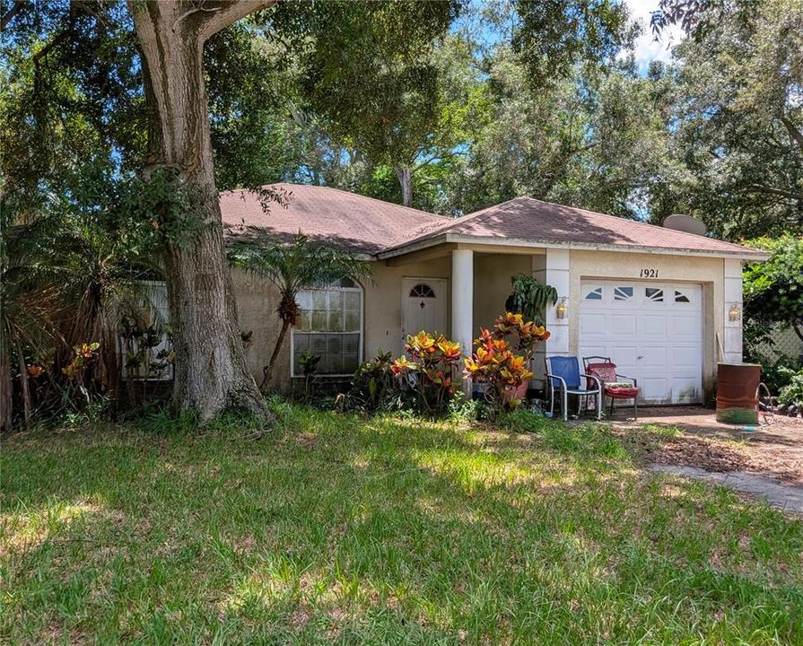 Recently Sold: $275,000 (3 beds, 2 baths, 1253 Square Feet)