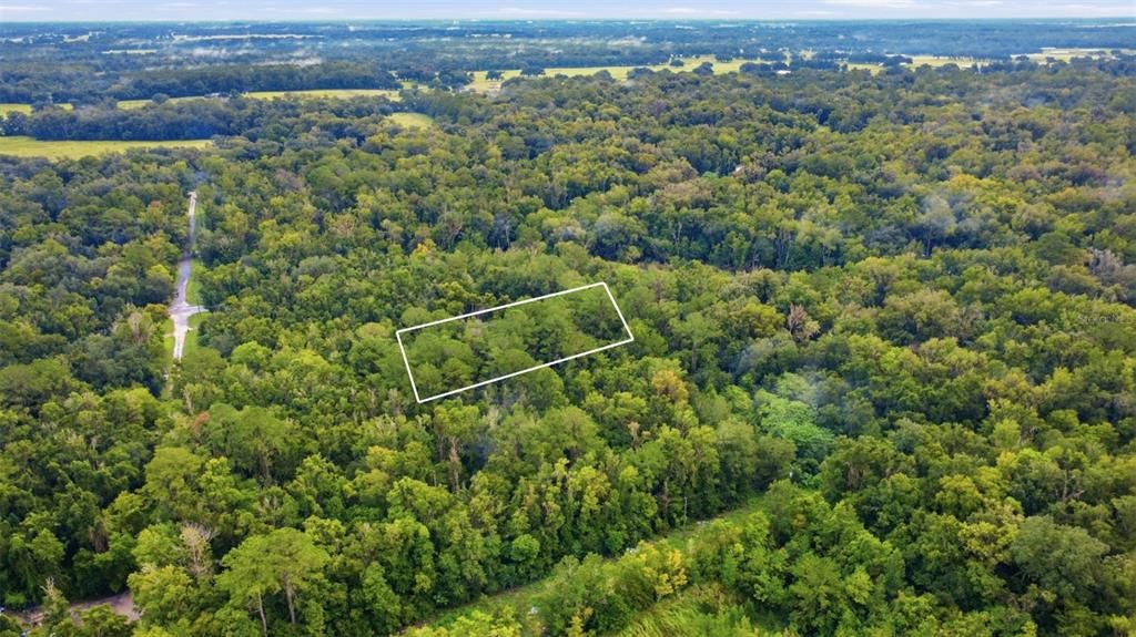 На продажу: $14,000 (0.25 acres)