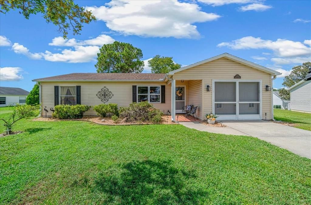 For Sale: $245,000 (2 beds, 2 baths, 1072 Square Feet)
