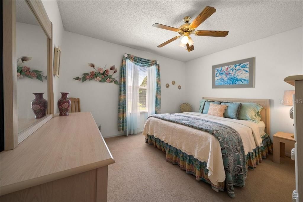 For Sale: $245,000 (2 beds, 2 baths, 1072 Square Feet)