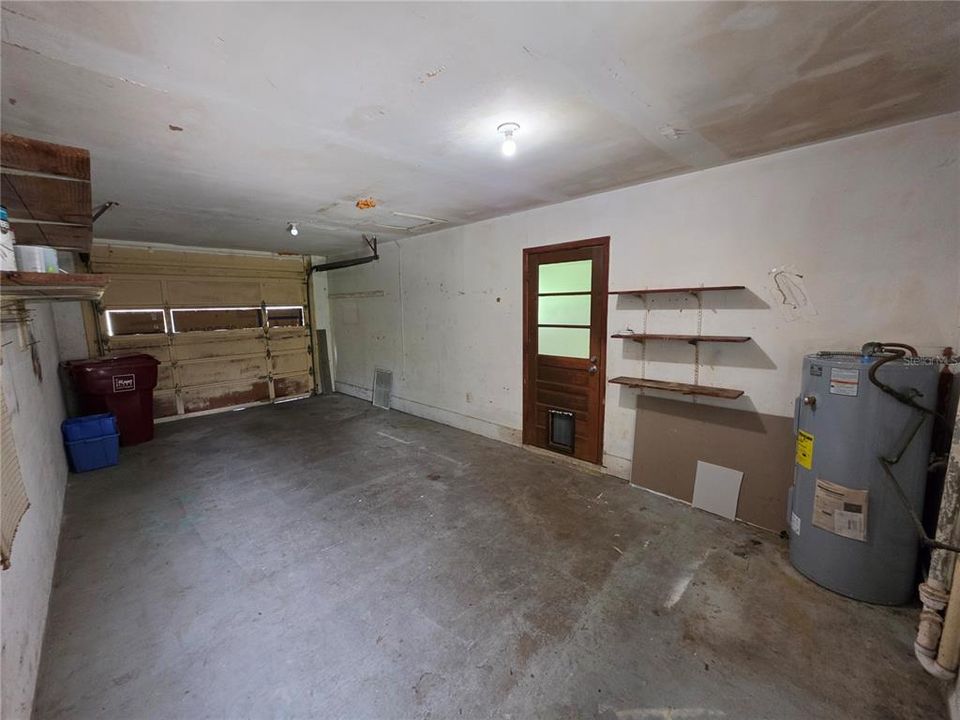 For Rent: $1,950 (3 beds, 2 baths, 1476 Square Feet)
