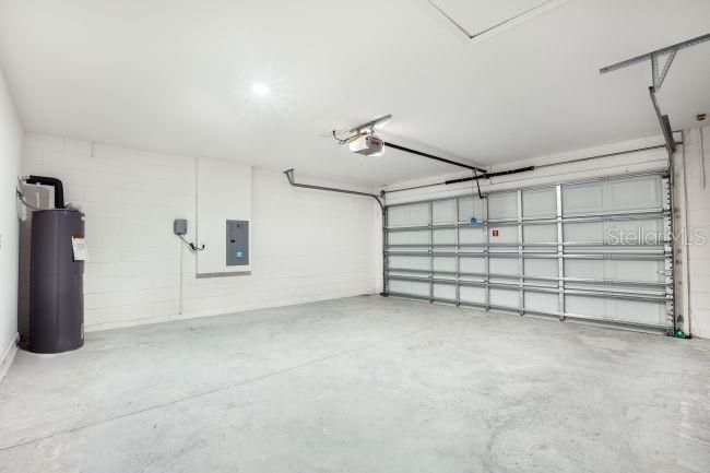 For Sale: $314,900 (4 beds, 2 baths, 2025 Square Feet)