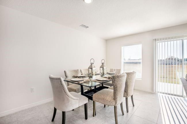 For Sale: $314,900 (4 beds, 2 baths, 2025 Square Feet)