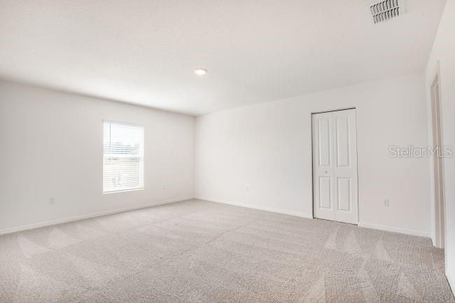 For Sale: $314,900 (4 beds, 2 baths, 2025 Square Feet)