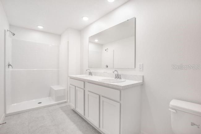 For Sale: $314,900 (4 beds, 2 baths, 2025 Square Feet)