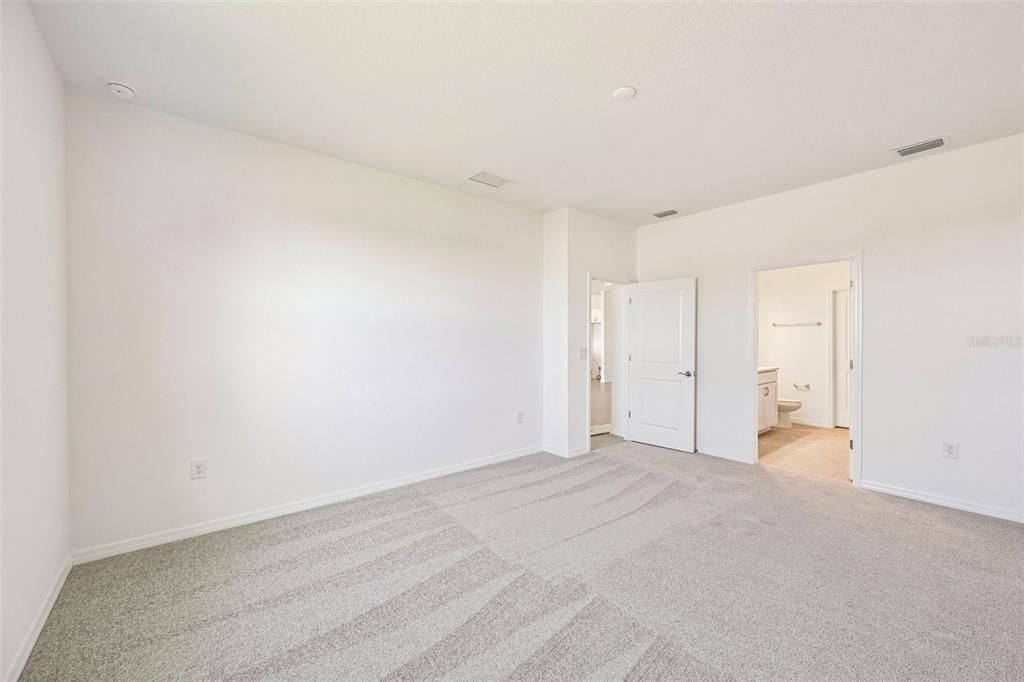 На продажу: $469,999 (4 спален, 3 ванн, 2628 Квадратных фут)
