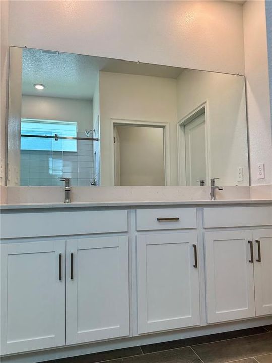 For Rent: $2,800 (4 beds, 3 baths, 2084 Square Feet)