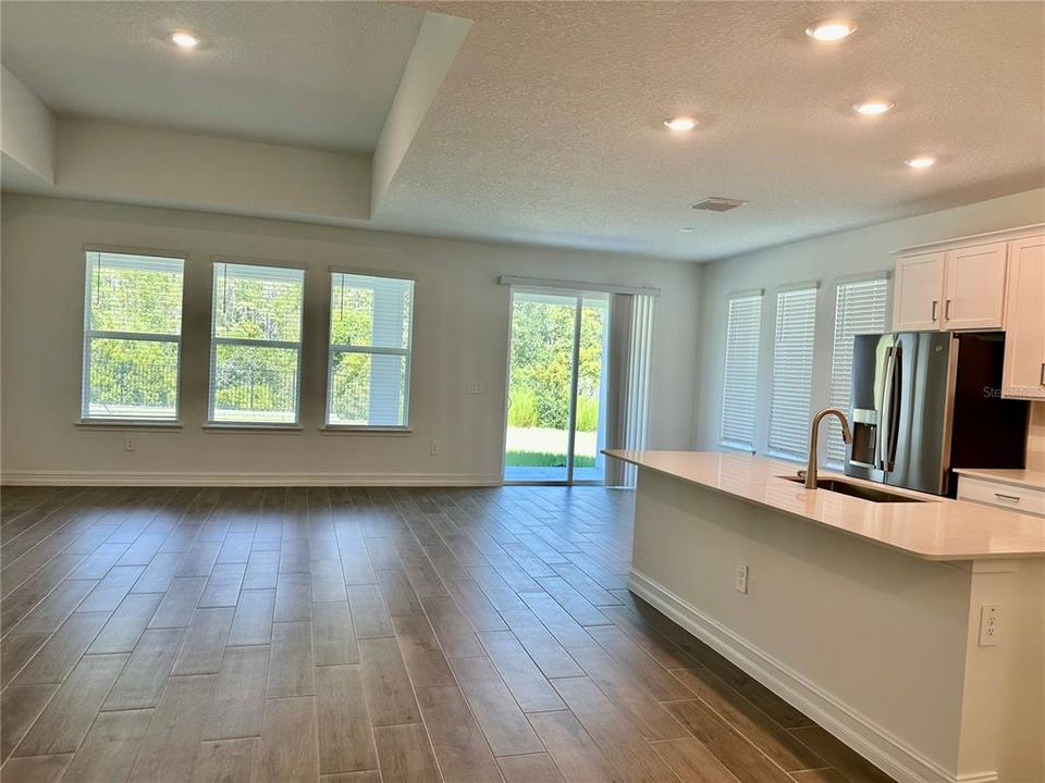 For Rent: $2,800 (4 beds, 3 baths, 2084 Square Feet)