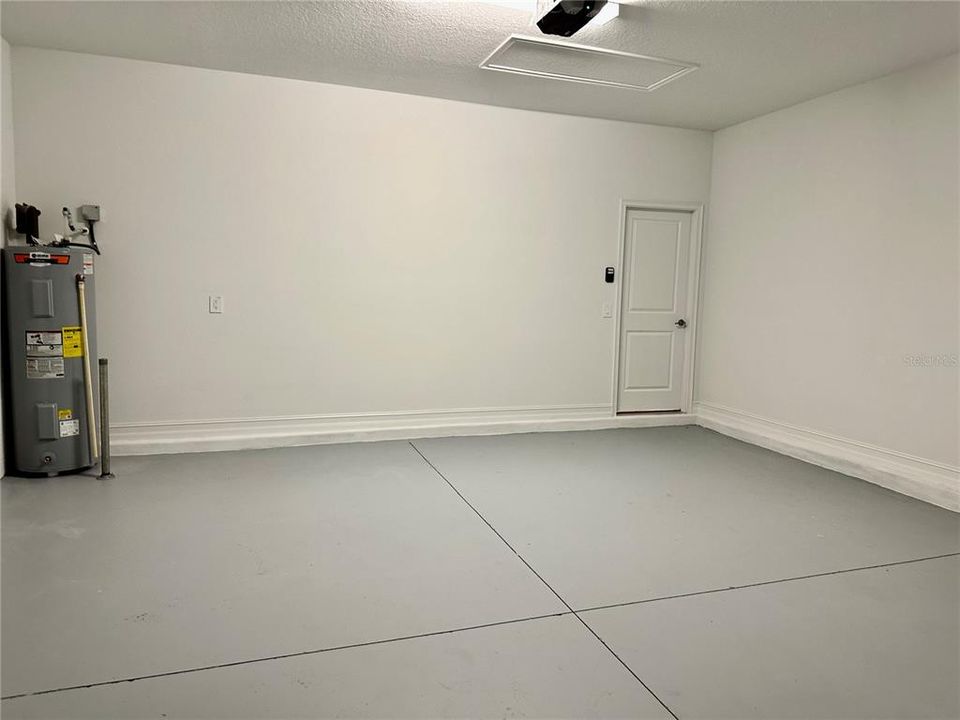 For Rent: $2,800 (4 beds, 3 baths, 2084 Square Feet)