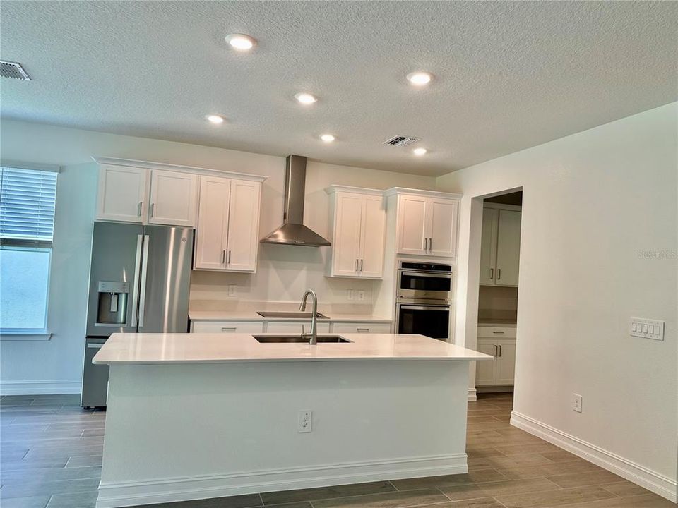 For Rent: $2,800 (4 beds, 3 baths, 2084 Square Feet)