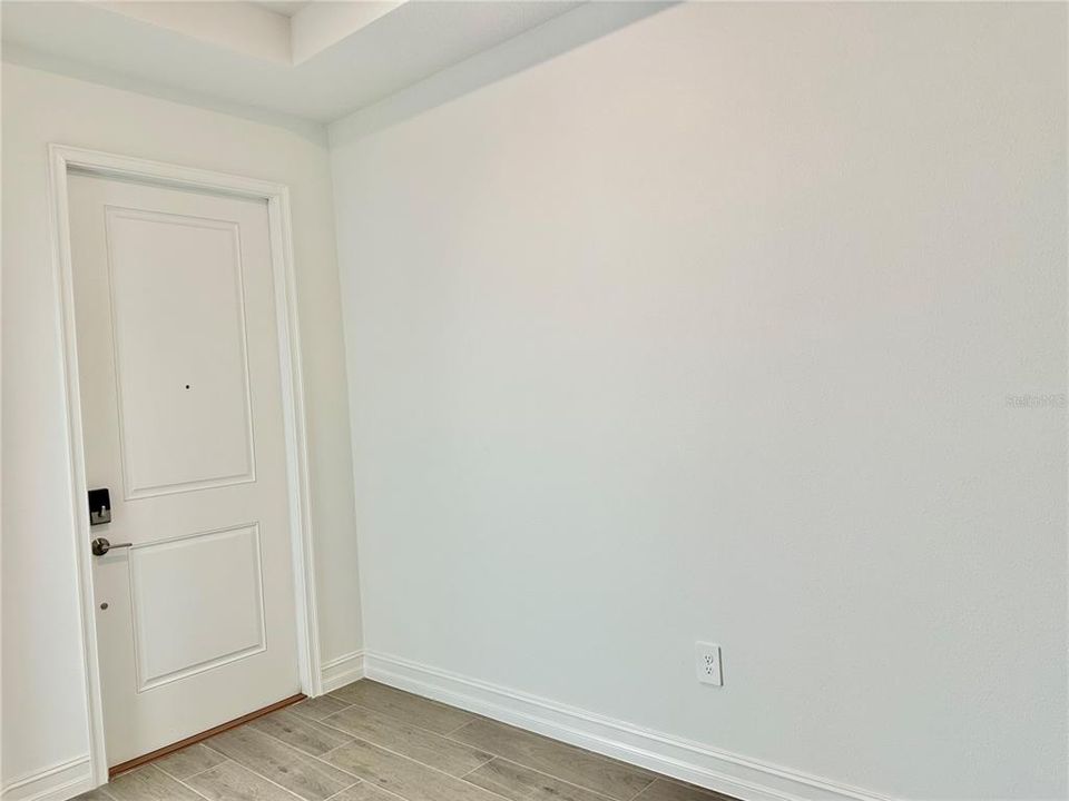 For Rent: $2,800 (4 beds, 3 baths, 2084 Square Feet)