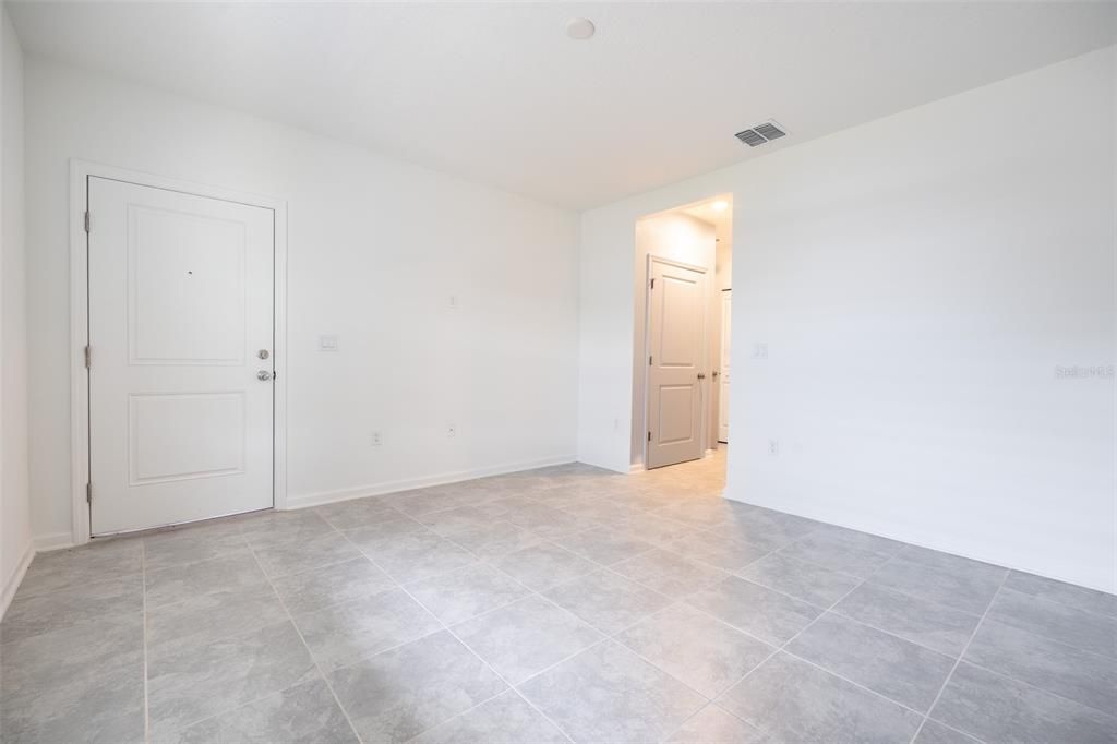 En Renta: $2,450 (4 camas, 3 baños, 2109 Pies cuadrados)