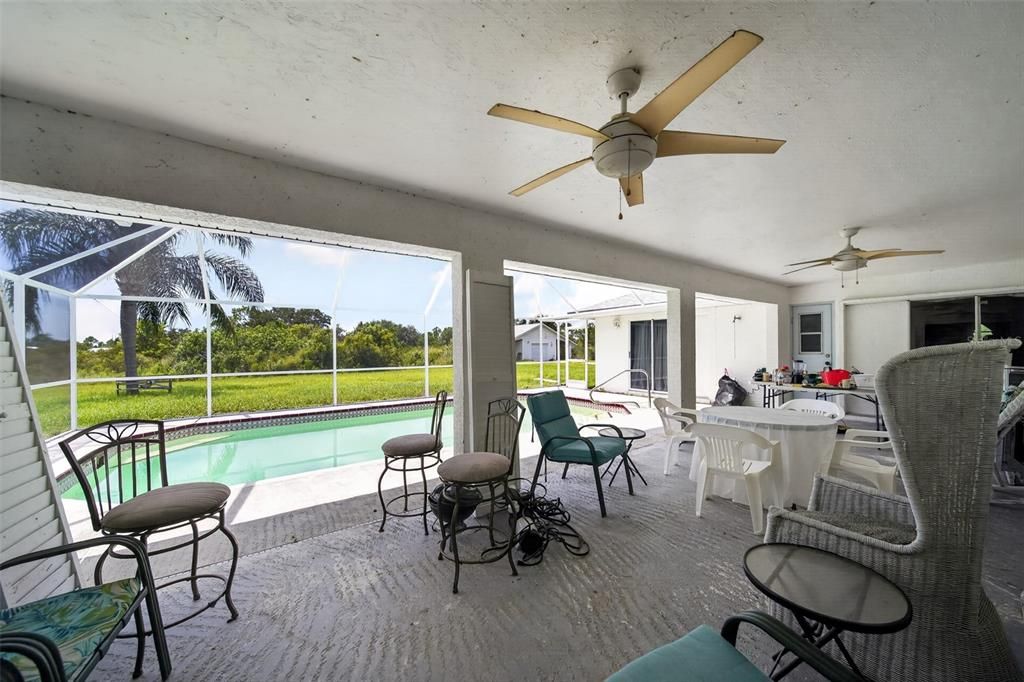 En Venta: $610,000 (4 camas, 3 baños, 2284 Pies cuadrados)