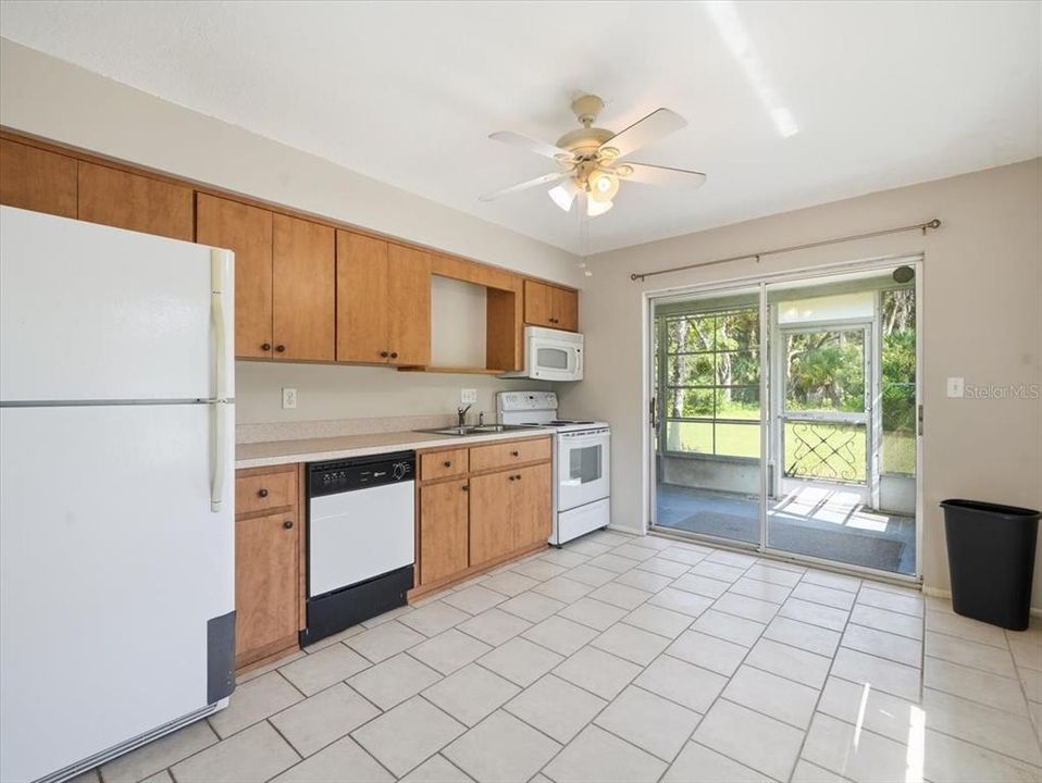 En Venta: $289,500 (3 camas, 2 baños, 1664 Pies cuadrados)