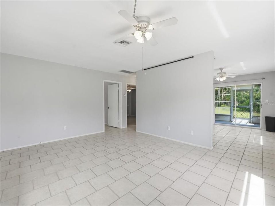 En Venta: $289,500 (3 camas, 2 baños, 1664 Pies cuadrados)