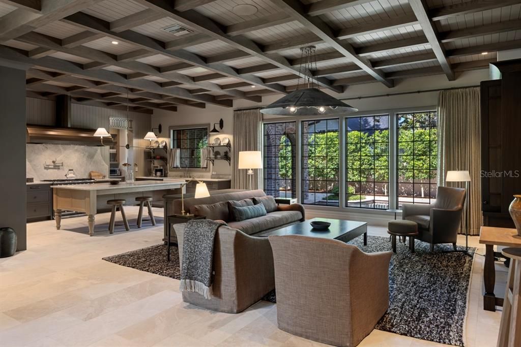 En Venta: $4,400,000 (4 camas, 5 baños, 3720 Pies cuadrados)