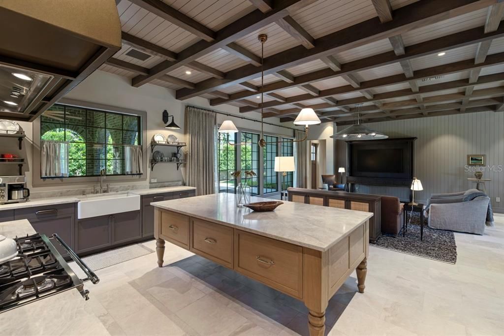 En Venta: $4,400,000 (4 camas, 5 baños, 3720 Pies cuadrados)