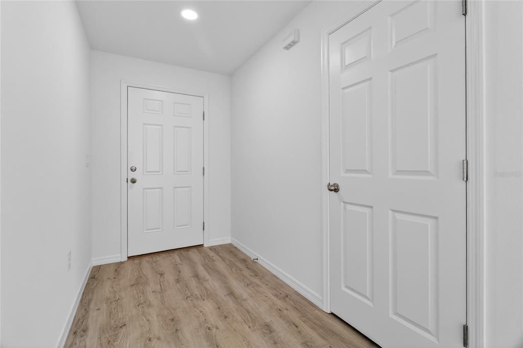 На продажу: $259,999 (3 спален, 2 ванн, 1250 Квадратных фут)