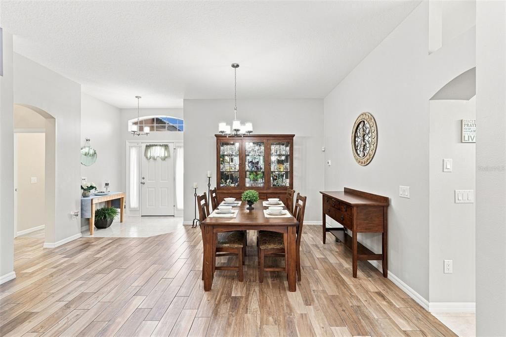 En Venta: $475,000 (3 camas, 2 baños, 2354 Pies cuadrados)