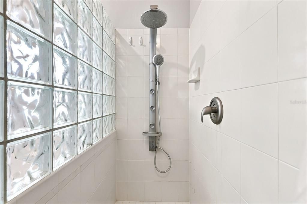 En Venta: $475,000 (3 camas, 2 baños, 2354 Pies cuadrados)