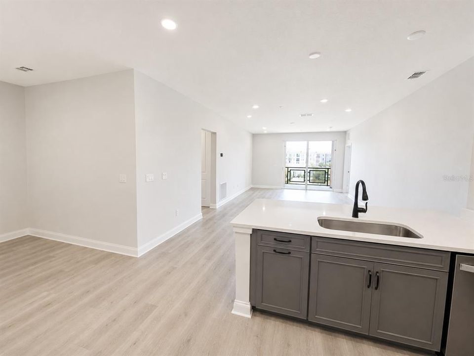 For Sale: $405,000 (2 beds, 2 baths, 1445 Square Feet)