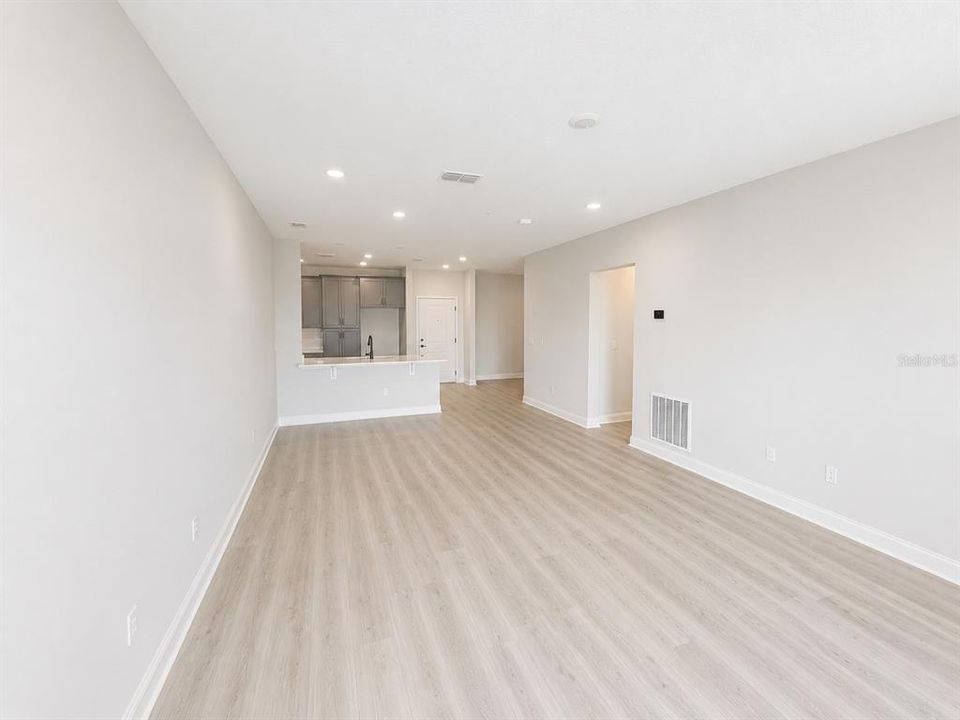 For Sale: $405,000 (2 beds, 2 baths, 1445 Square Feet)
