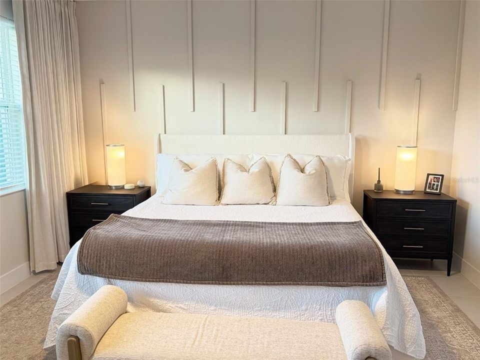 En Venta: $518,400 (4 camas, 3 baños, 2411 Pies cuadrados)