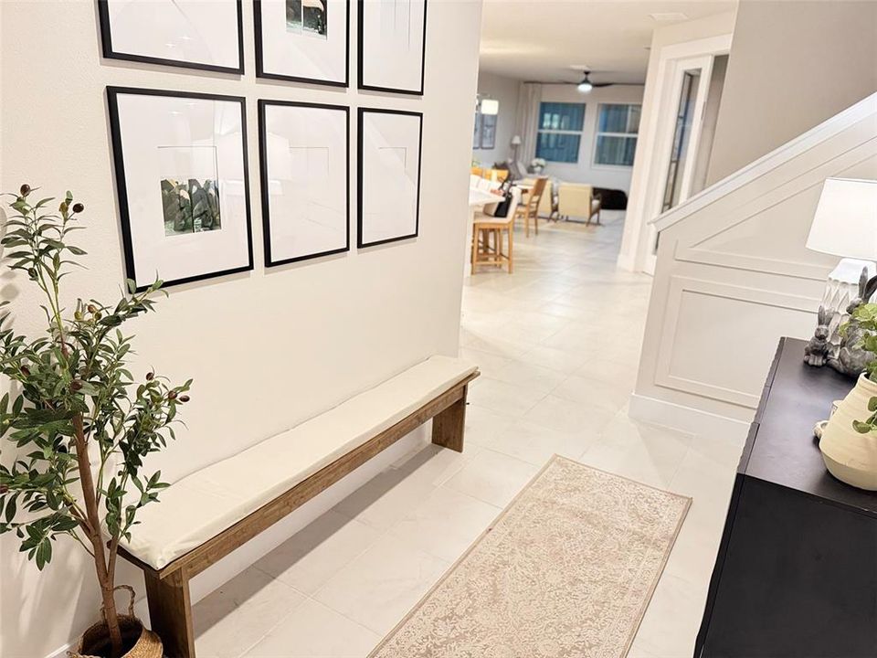 En Venta: $518,400 (4 camas, 3 baños, 2411 Pies cuadrados)