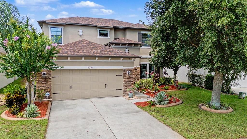 En Venta: $659,000 (4 camas, 2 baños, 3232 Pies cuadrados)