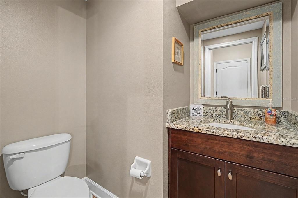 En Venta: $659,000 (4 camas, 2 baños, 3232 Pies cuadrados)