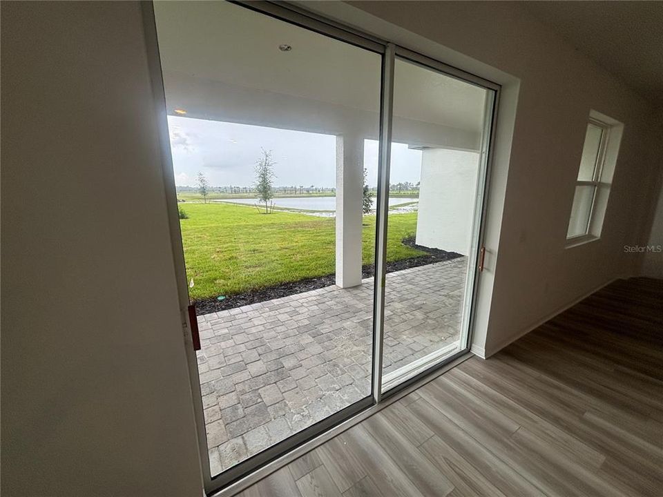 En Venta: $489,999 (4 camas, 3 baños, 2628 Pies cuadrados)