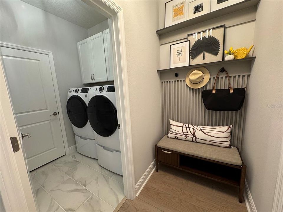 En Venta: $489,999 (4 camas, 3 baños, 2628 Pies cuadrados)