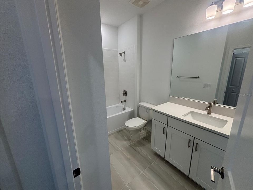 En Venta: $489,999 (4 camas, 3 baños, 2628 Pies cuadrados)