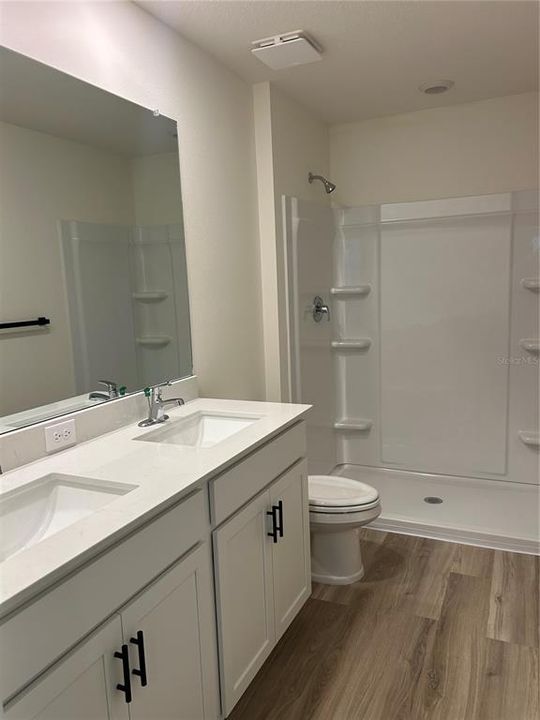 For Rent: $1,800 (3 beds, 2 baths, 1328 Square Feet)