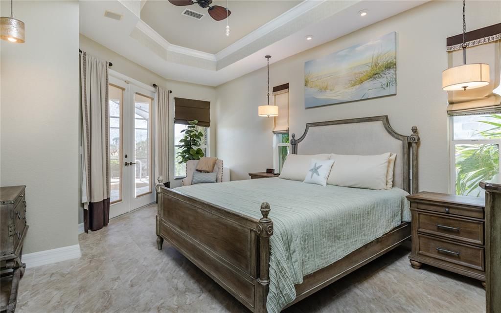 En Venta: $799,900 (3 camas, 2 baños, 2311 Pies cuadrados)