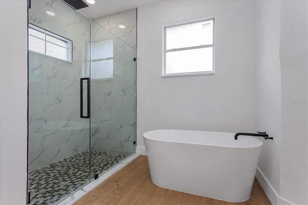 For Sale: $484,900 (4 beds, 3 baths, 2531 Square Feet)