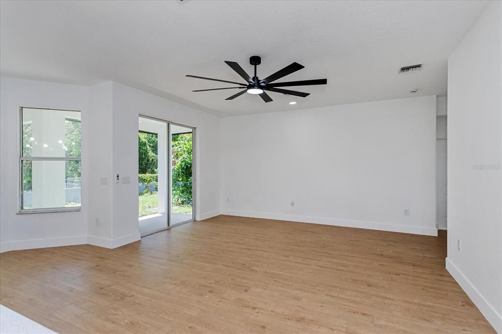 For Sale: $484,900 (4 beds, 3 baths, 2531 Square Feet)