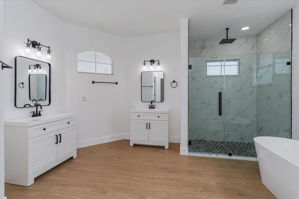 For Sale: $484,900 (4 beds, 3 baths, 2531 Square Feet)