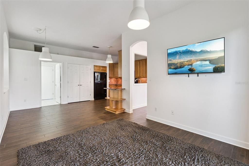 For Sale: $500,000 (3 beds, 2 baths, 2620 Square Feet)
