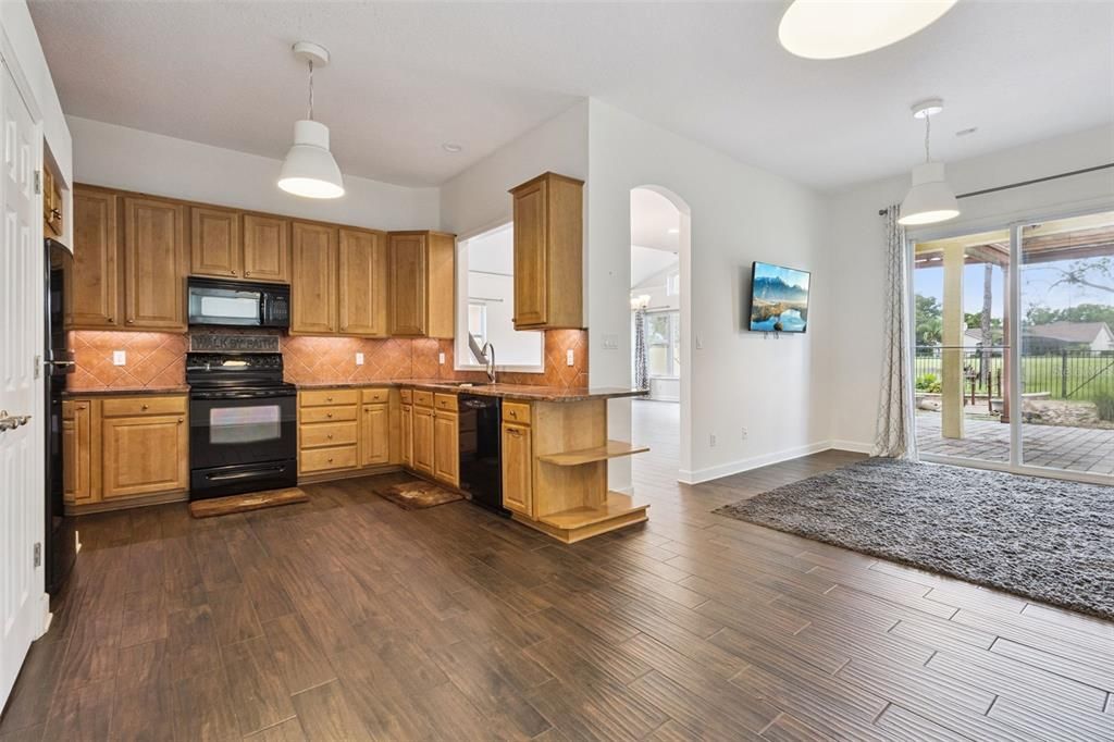 For Sale: $500,000 (3 beds, 2 baths, 2620 Square Feet)