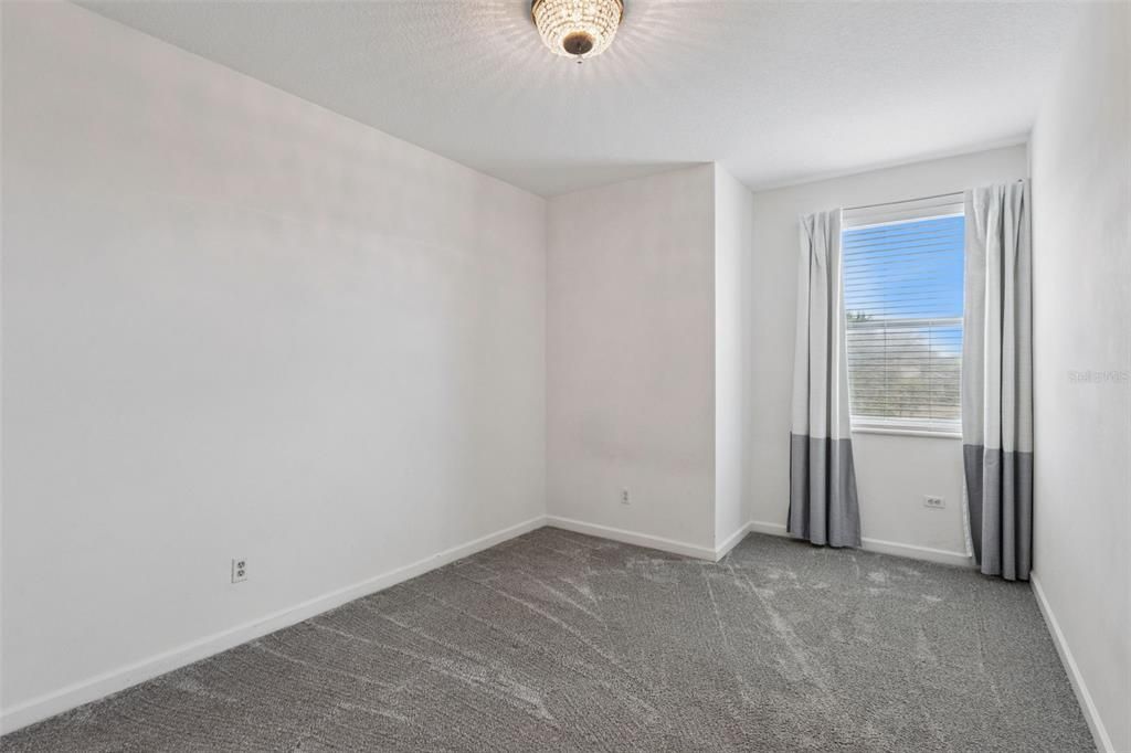 For Sale: $500,000 (3 beds, 2 baths, 2620 Square Feet)