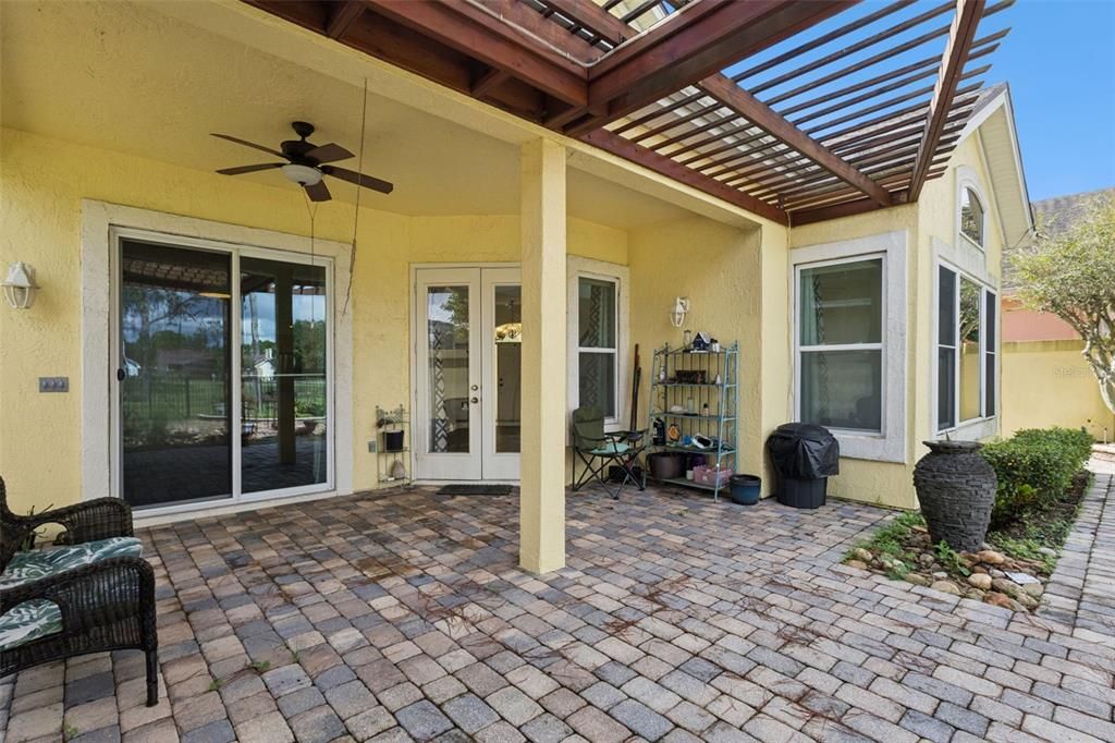 For Sale: $500,000 (3 beds, 2 baths, 2620 Square Feet)