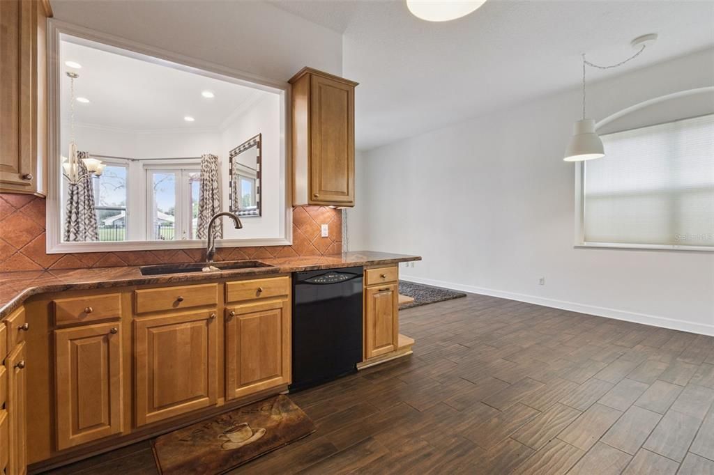 For Sale: $500,000 (3 beds, 2 baths, 2620 Square Feet)