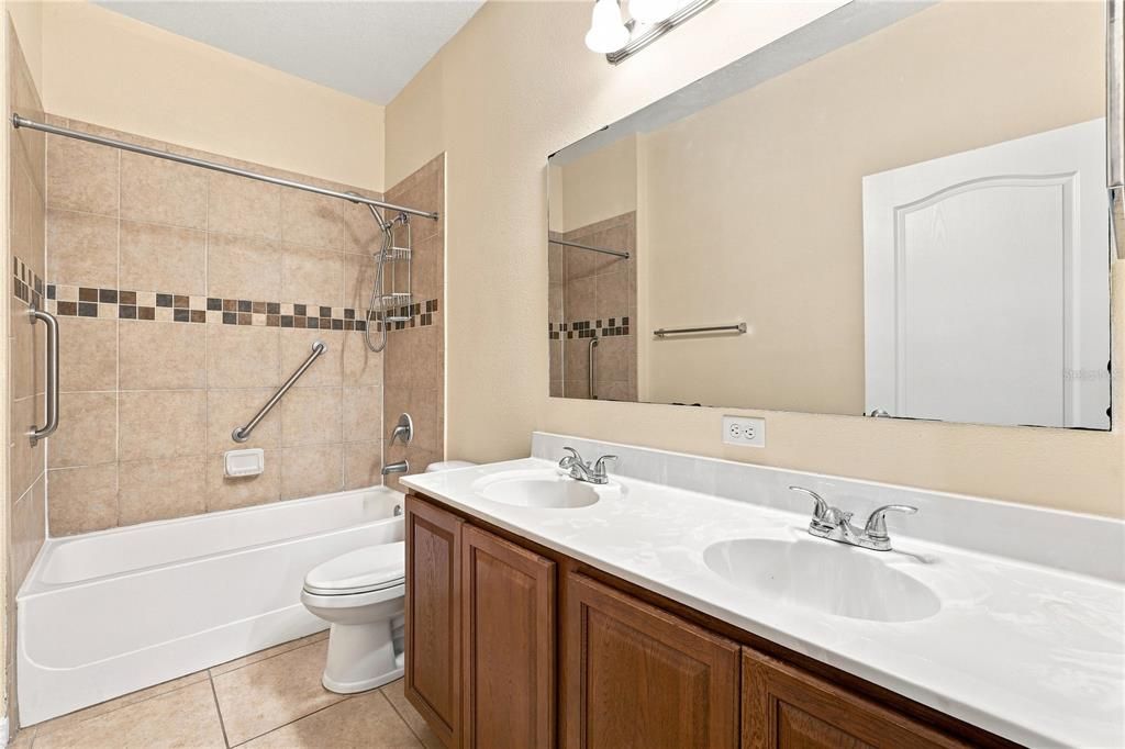 For Sale: $344,900 (4 beds, 2 baths, 2000 Square Feet)