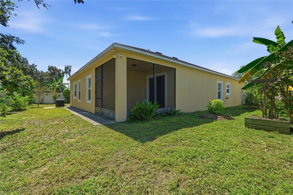 For Sale: $344,900 (4 beds, 2 baths, 2000 Square Feet)