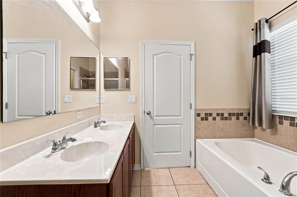 For Sale: $344,900 (4 beds, 2 baths, 2000 Square Feet)