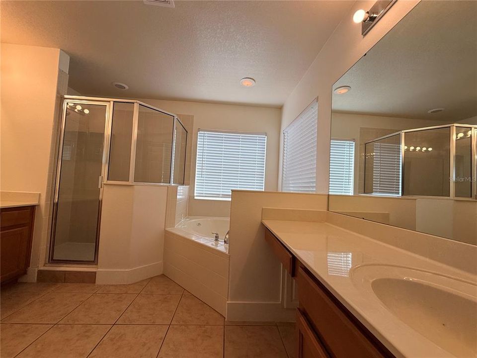 For Sale: $610,000 (4 beds, 2 baths, 2618 Square Feet)