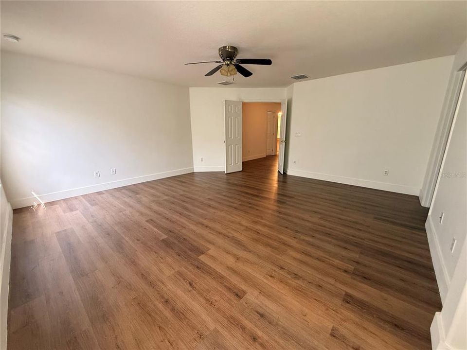 For Sale: $610,000 (4 beds, 2 baths, 2618 Square Feet)